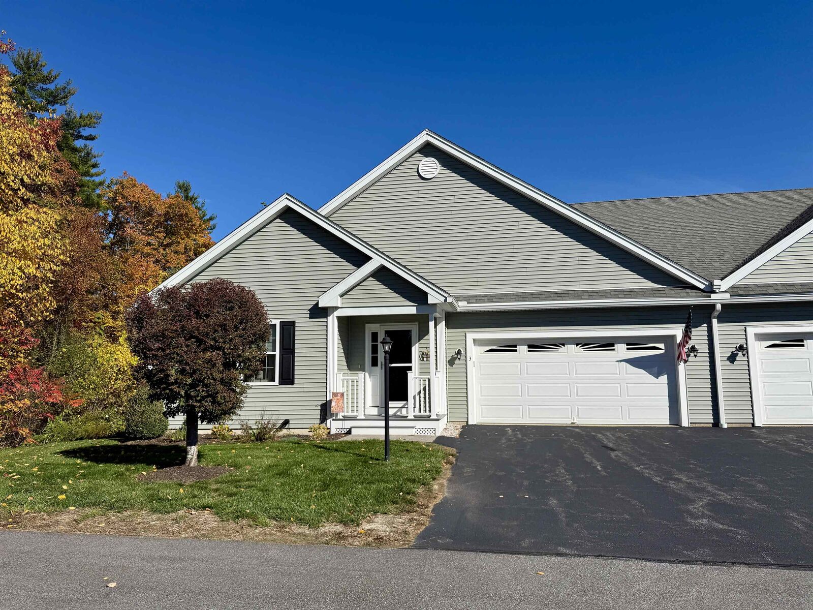 Property Photo: 3 Currant Lane NH 03106
