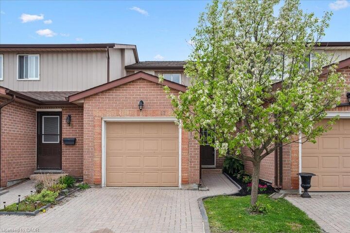Property Photo:  25 Valleyview Road 17  ON N2E 1L5 