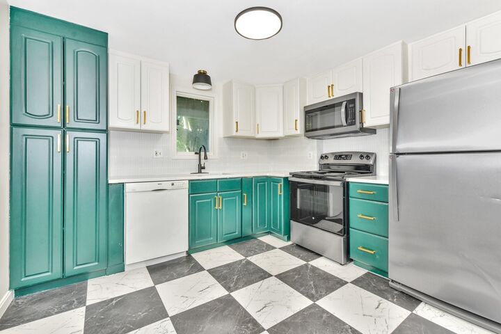 Property Photo:  21 Park St 1L  MA 01830 