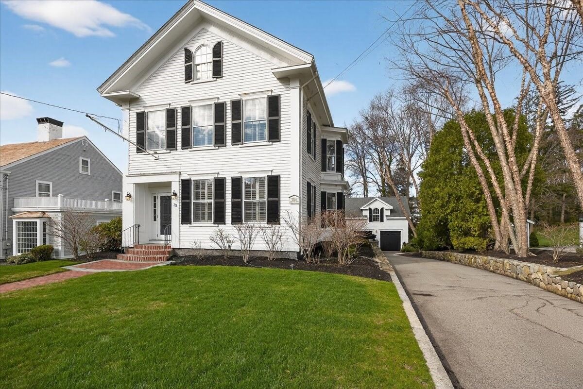 Property Photo: 33 Lincoln St MA 02043