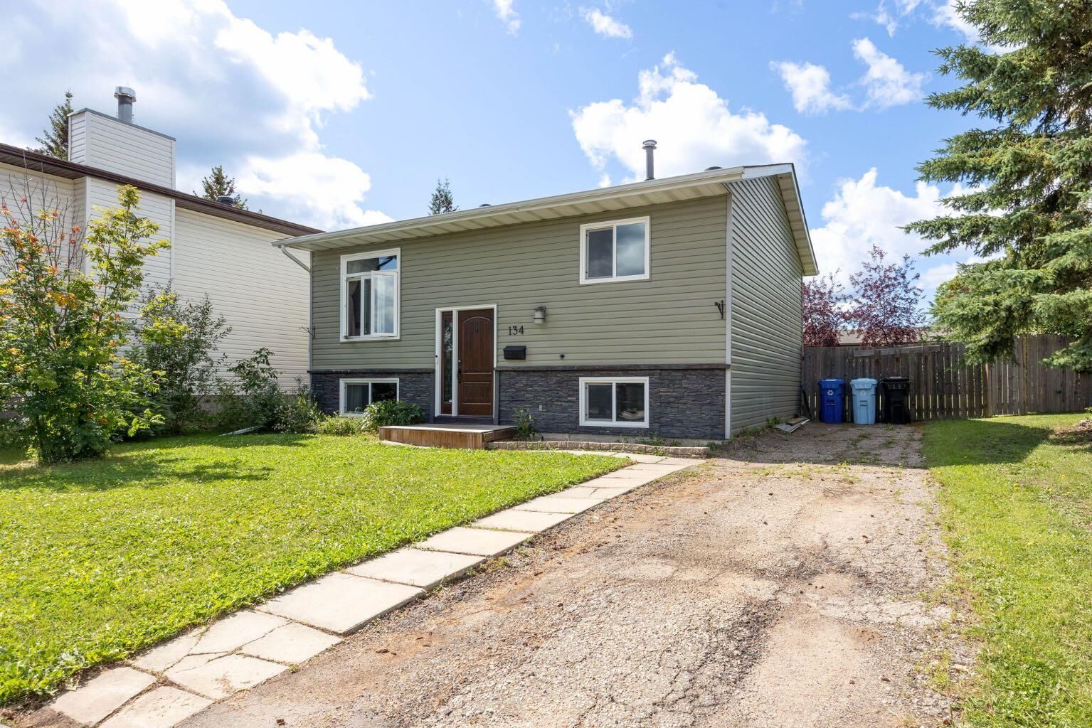 Property Photo:  134 Farrell Bay  AB T9K 1N8 