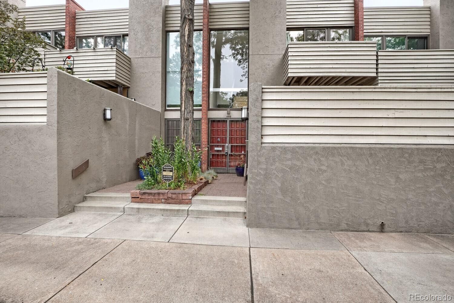 Property Photo:  468 Josephine Street  CO 80206 