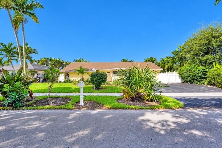 Property Photo:  9630 SW 115th Avenue  FL 33176 