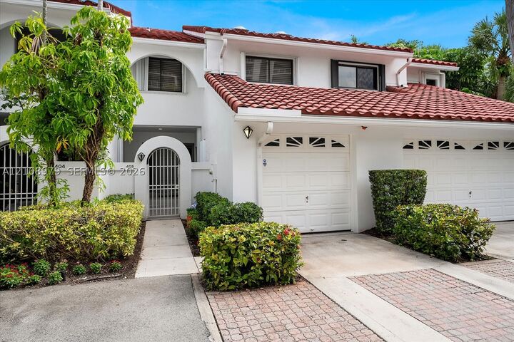 Property Photo: 3602 Yacht Club Dr 405 FL 33180
