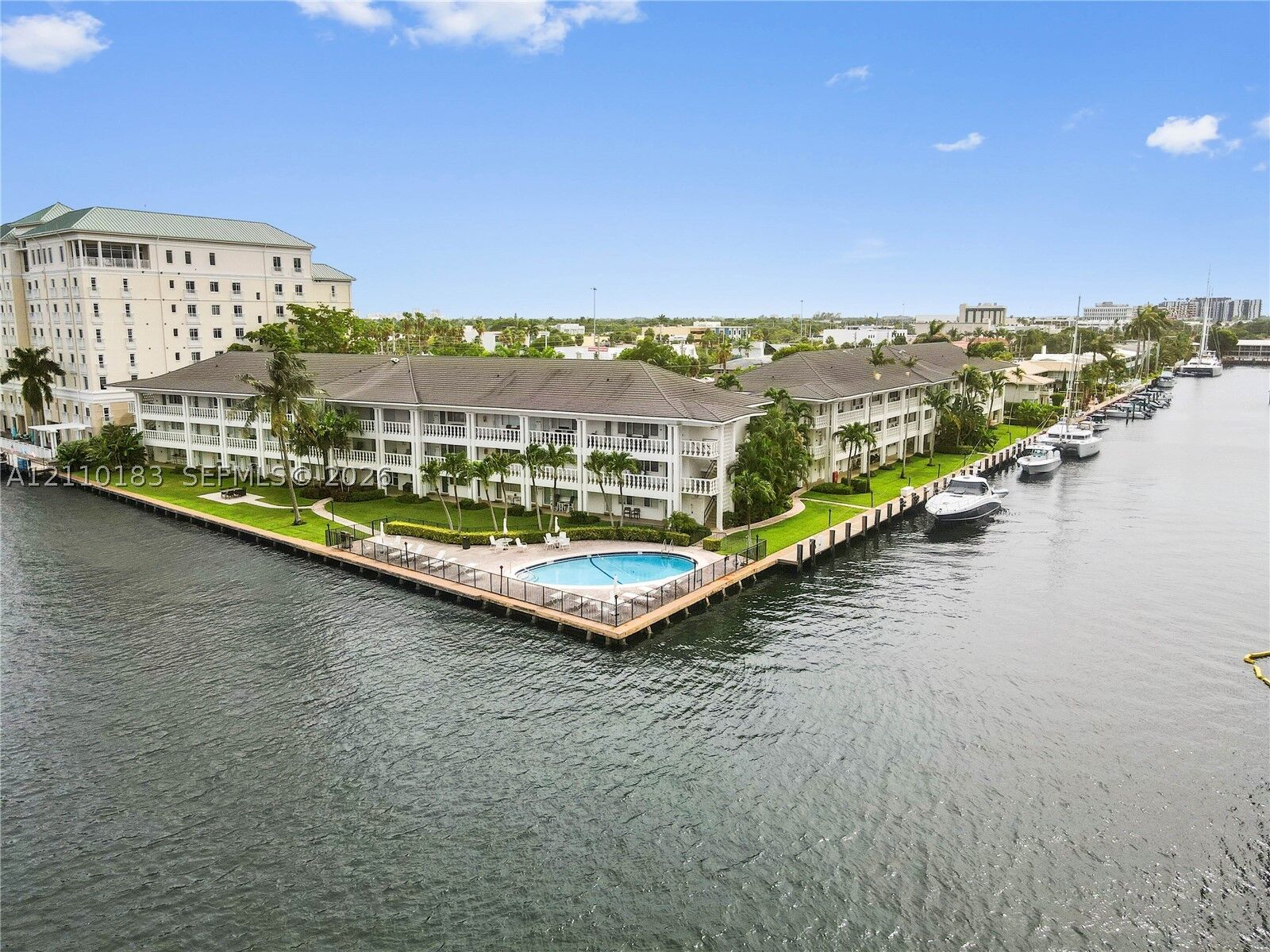Property Photo: 2881 NE 32nd St 115 FL 33306