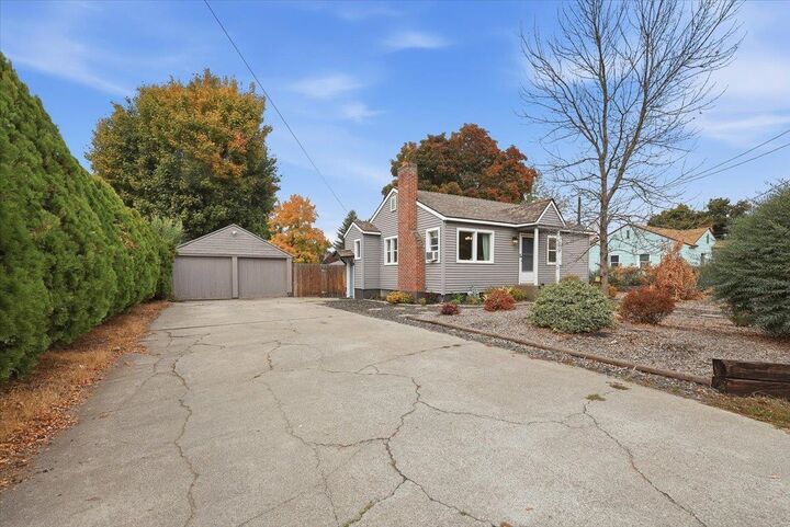 Property Photo: 513 N Felts Rd WA 99206