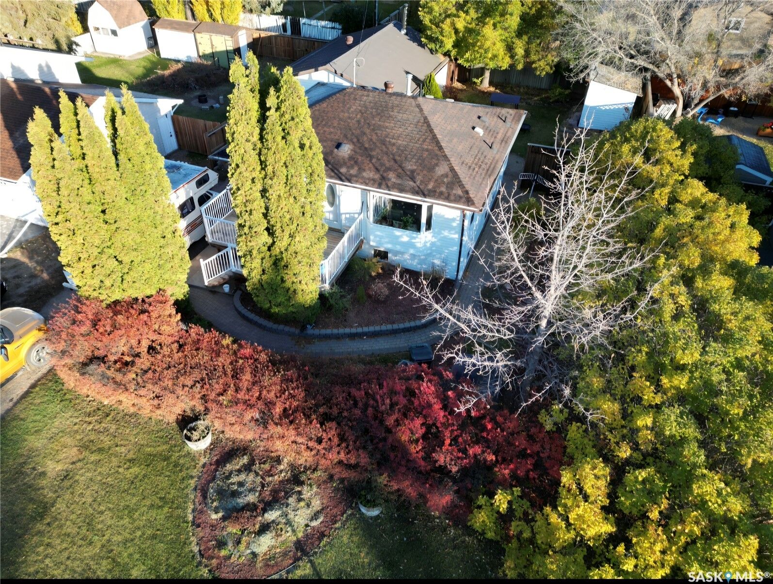 Property Photo:  232 25th Street  SK S0M 0E0 