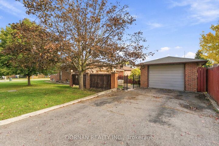 Property Photo:  189 Hibbert Avenue  ON L1J 1V2 