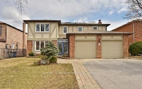 Property Photo:  134 Mossgrove Trail  ON M2L 2W5 
