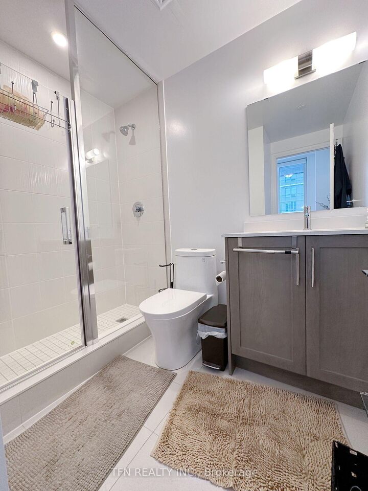 Property Photo:  20 Gatineau Drive 207  ON L4J 0L2 
