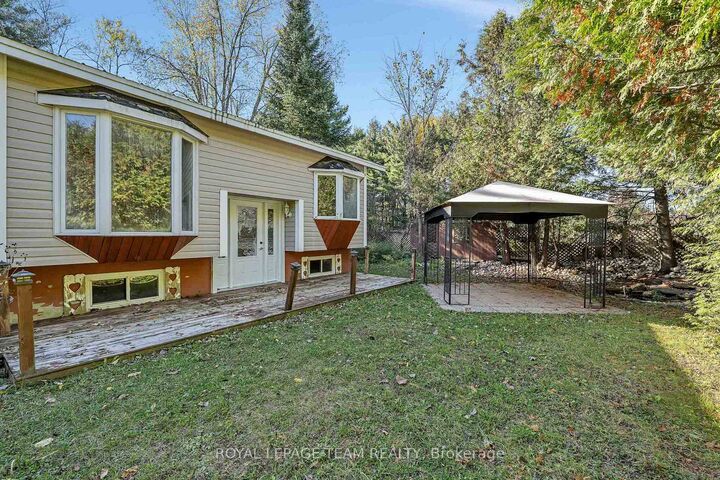Property Photo:  641 Harper Road  ON K7H 3C9 