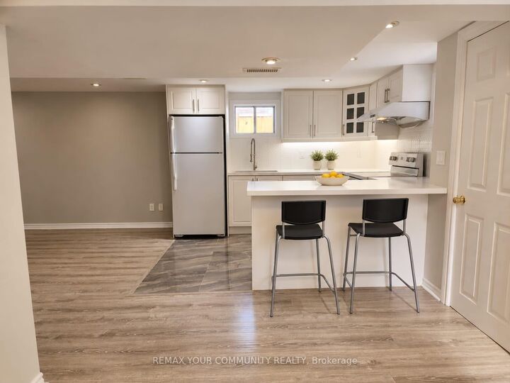 Property Photo:  387 Paliser Crescent N Lower Level  ON L4C 1R5 