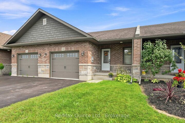 Property Photo:  53 Aspen Drive  ON K8V 0E2 