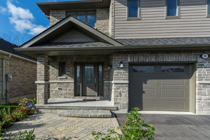Property Photo: 94 Redwood Drive ON K8N 0H5