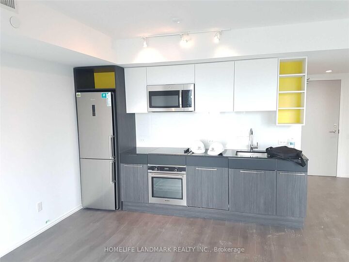 Property Photo: 68 Shuter Street 1703 ON M5B 1B4