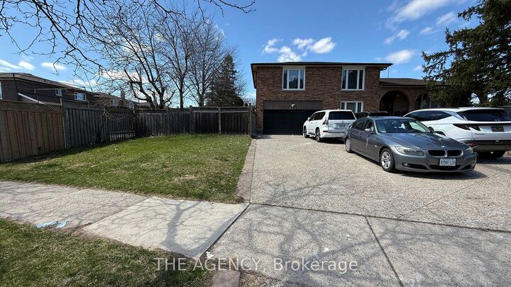 Property Photo:  411 Laurier Avenue  ON L9T 3K7 