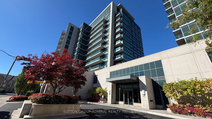 Property Photo:  35 Brian Peck Crescent 726  ON M4G 0A5 