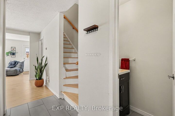 Property Photo: 1290 Cahill Drive ON K1V 9R1