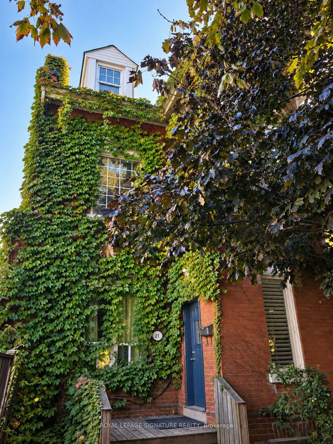 Property Photo:  21 West Avenue S 4  ON L8N 2S2 