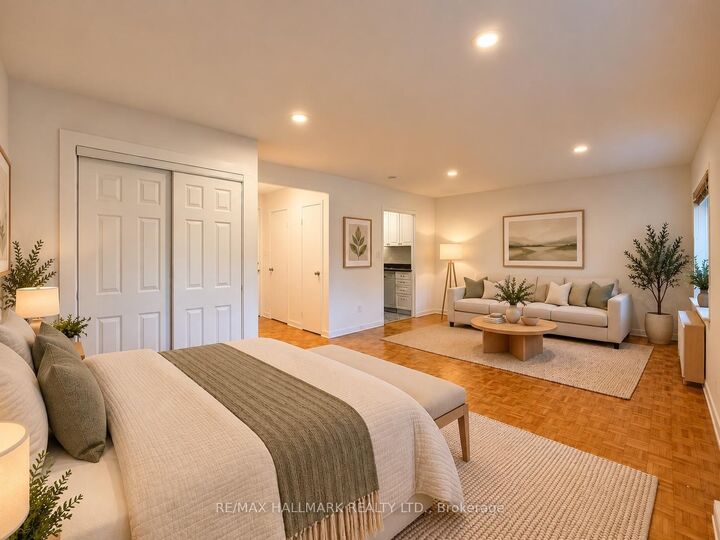 Property Photo:  28 Upper Canada Drive 111  ON M2P 1R9 