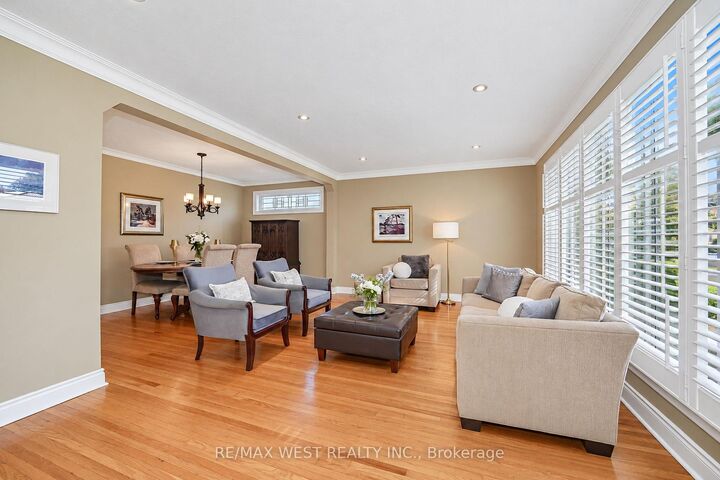 Property Photo:  18 Nashland Avenue  ON M9B 2V4 