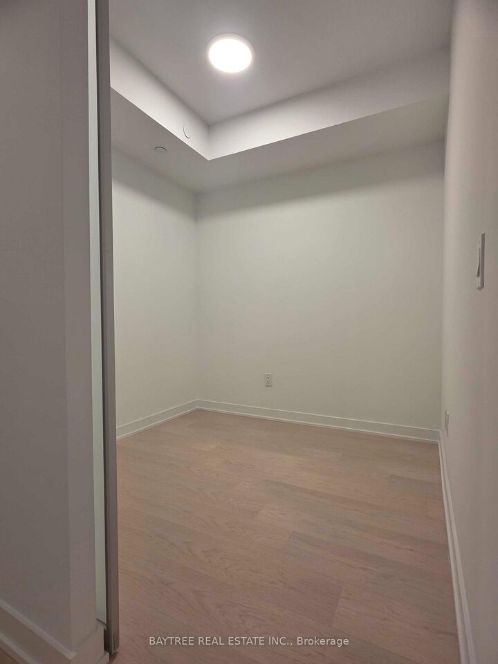 Property Photo: 252 Church Street 5708 ON M5B 0E6