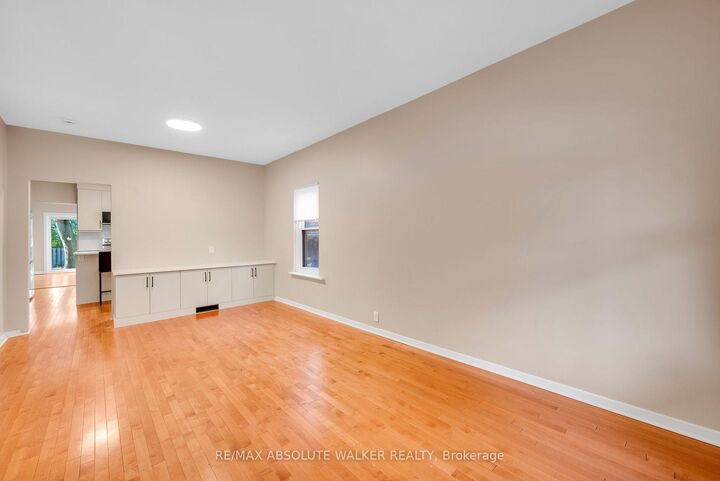 Property Photo:  50 Ralph Street  ON K1S 4A5 