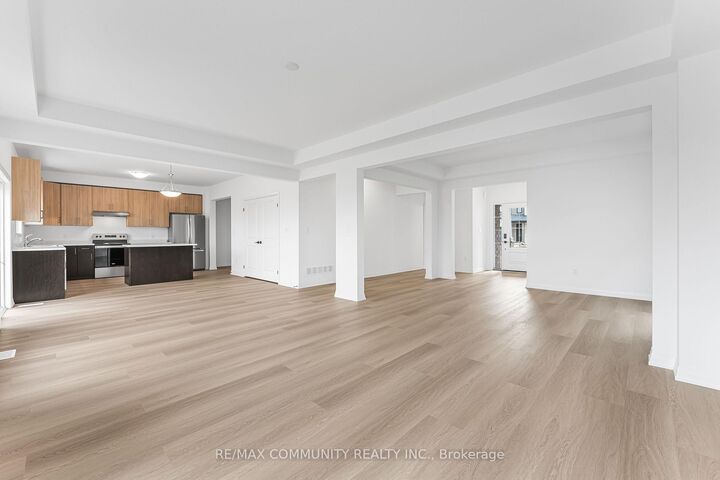 Property Photo:  125 Westcott Road  ON L3C 0K9 
