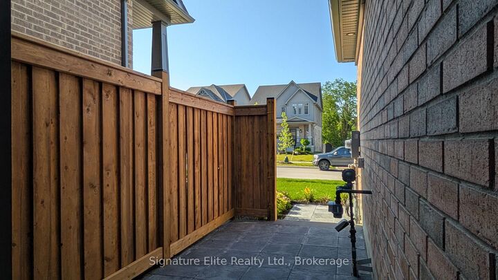 Property Photo:  67 Shipley Avenue Unit 2  ON L9Y 5M7 