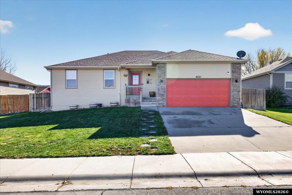 Property Photo: 6531 S Springs Rd WY 82604