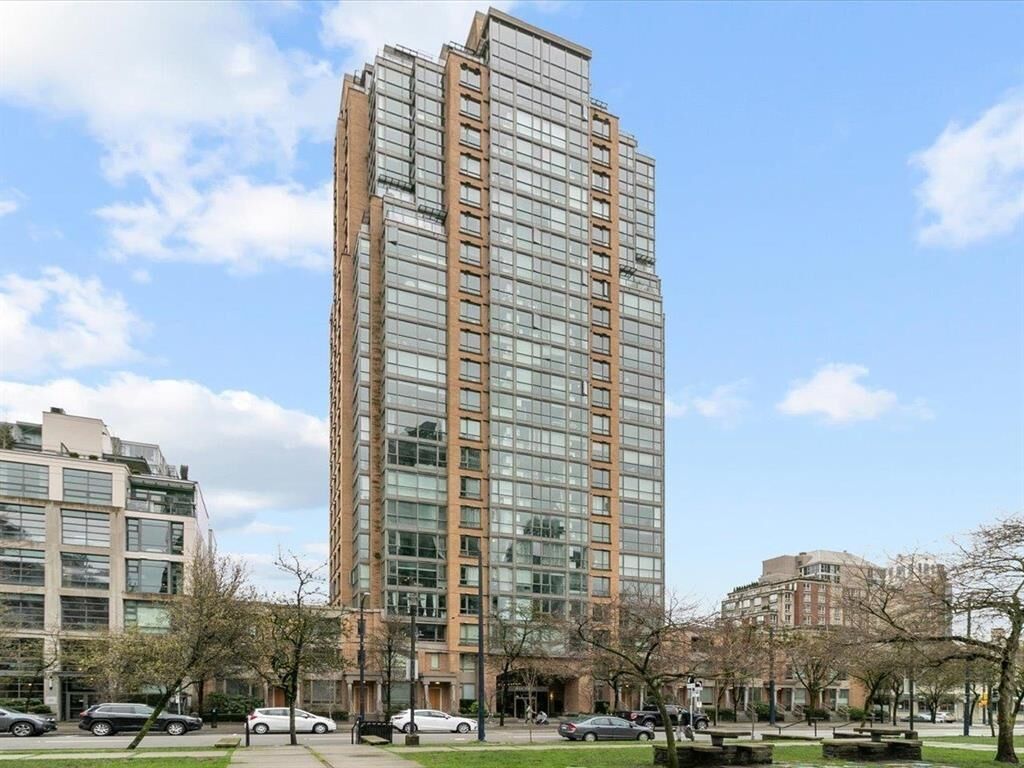 Property Photo:  1188 Richards Street 1902  BC V6B 3E6 