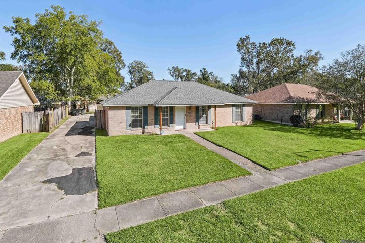 Property Photo: 14815 General Prentiss Ave LA 70816