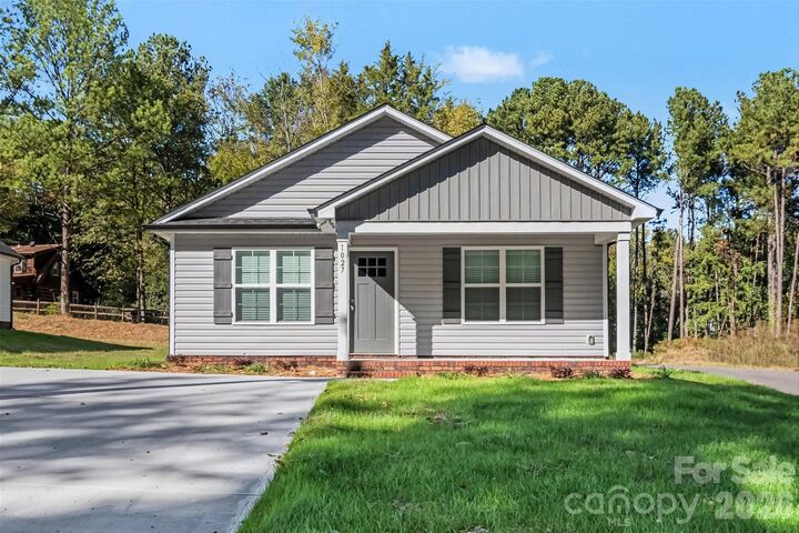 Property Photo:  1027 Alabama Street  NC 28083 