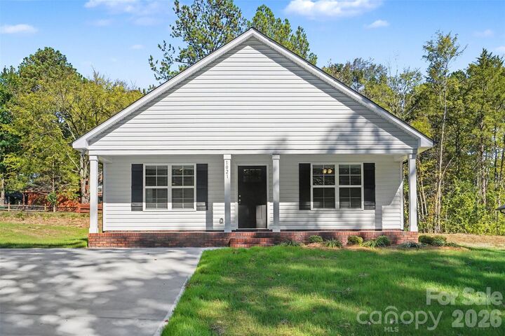 Property Photo:  1021 Alabama Street  NC 28083 