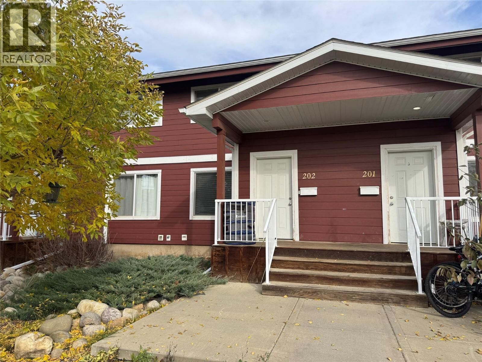 Property Photo:  1716 Willowbrook Crescent 202  BC V1G 2P9 