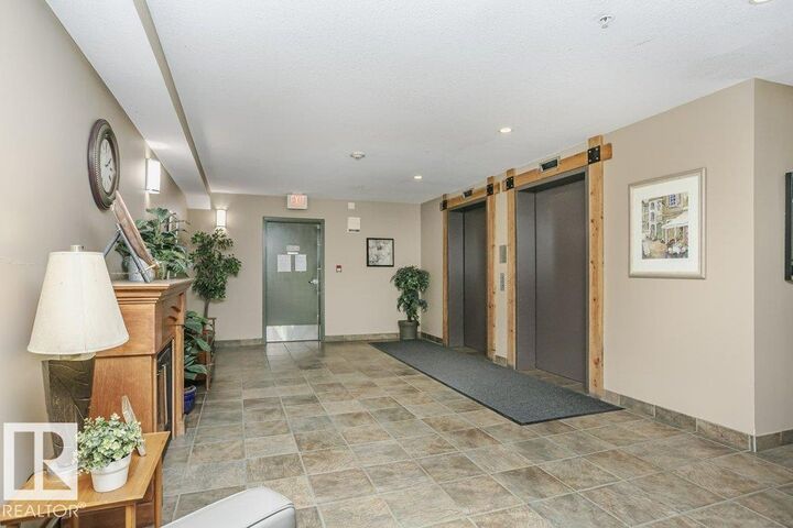 Property Photo:  278 Suder Greens Drive NW 325  AB T5T 6V6 