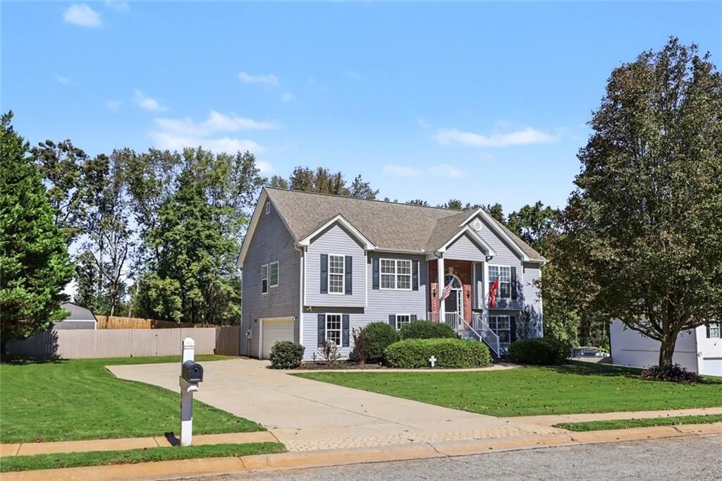 Property Photo: 563 Bailey Drive GA 30549
