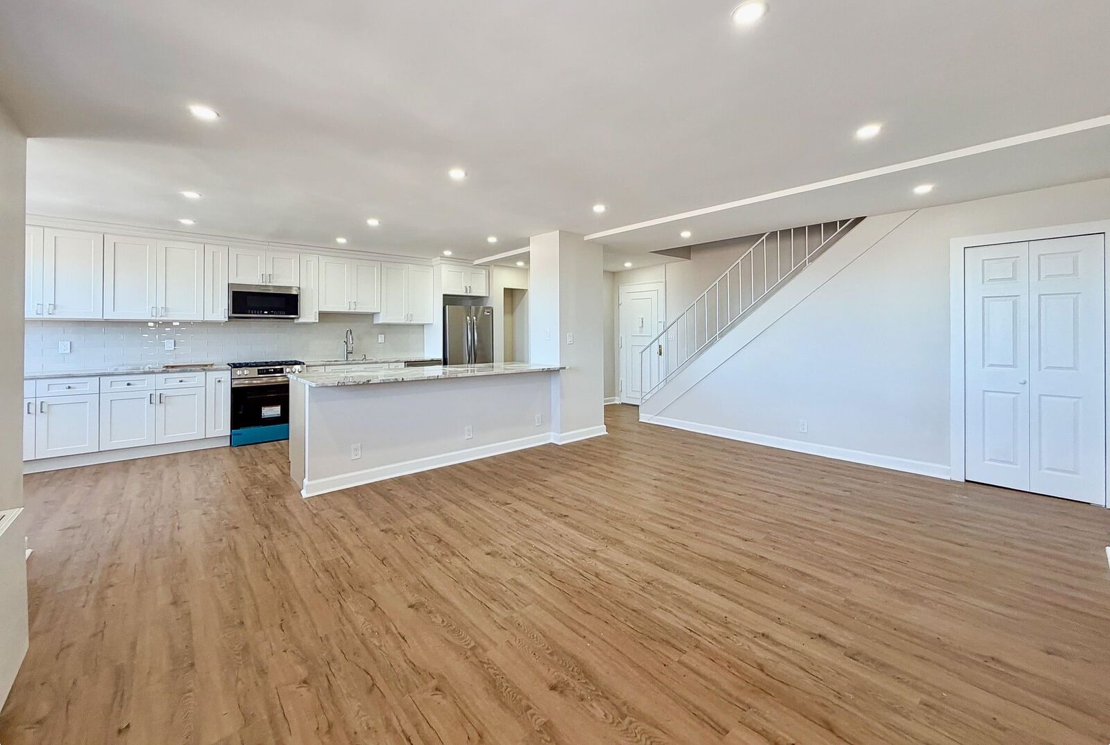 Property Photo:  7100 Blvd East 6C  NJ 07093 