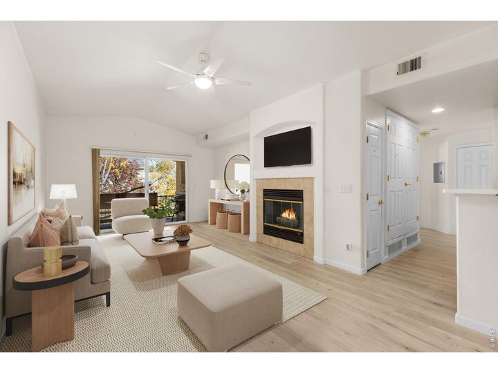 Property Photo:  1703 Whitehall Dr 5-H  CO 80504 