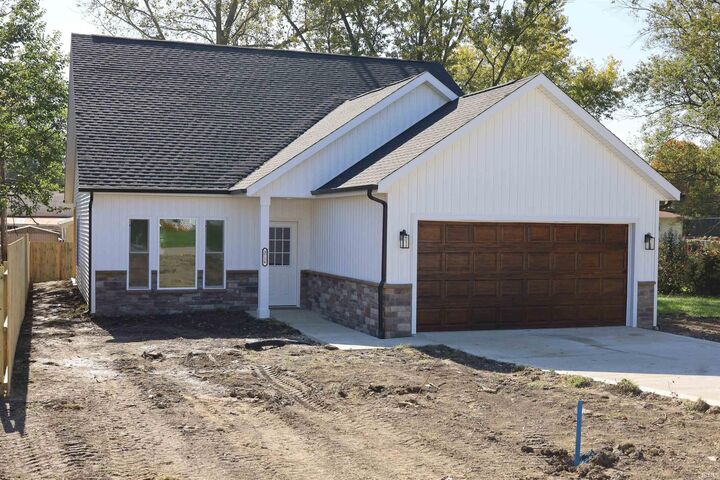 Property Photo: 3716 E Sherwood Terrace IN 46806