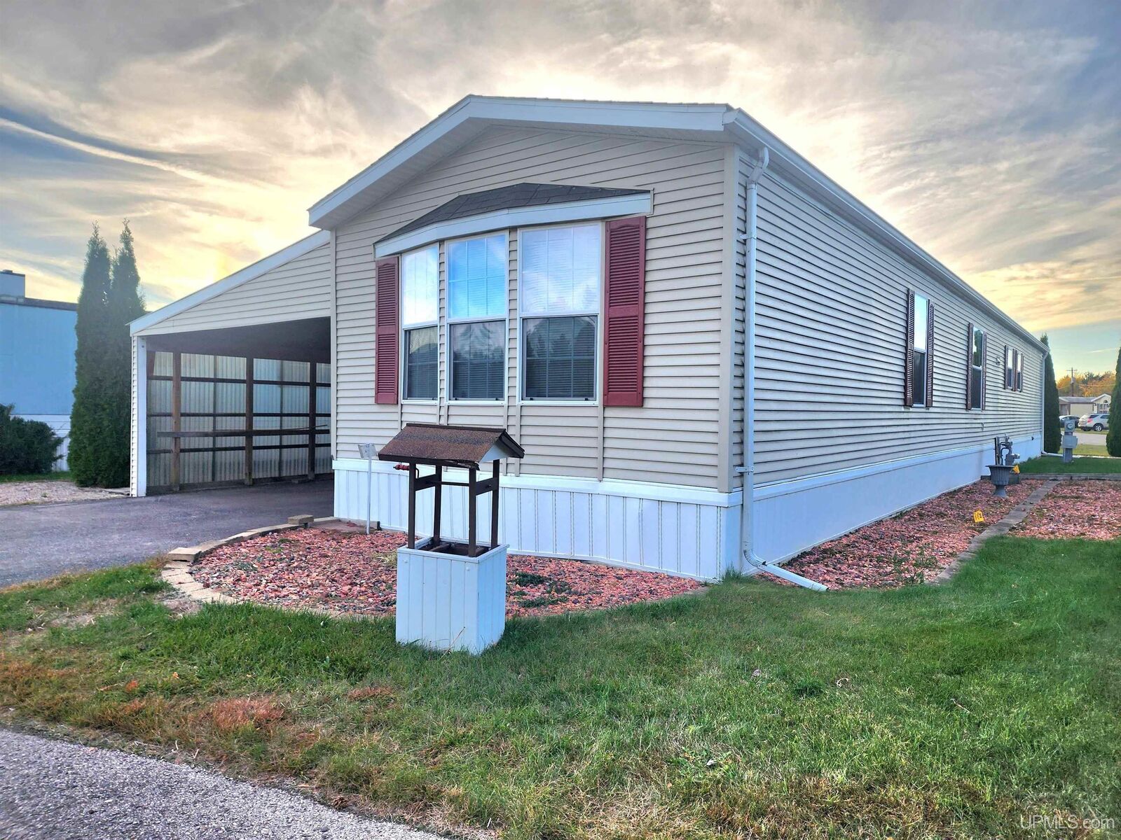 Property Photo: 1401 N 23rd Lot 141 Street MI 49829