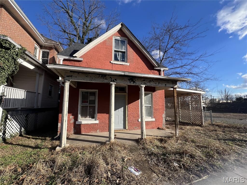 Property Photo: 32 N Ellis Street MO 63701