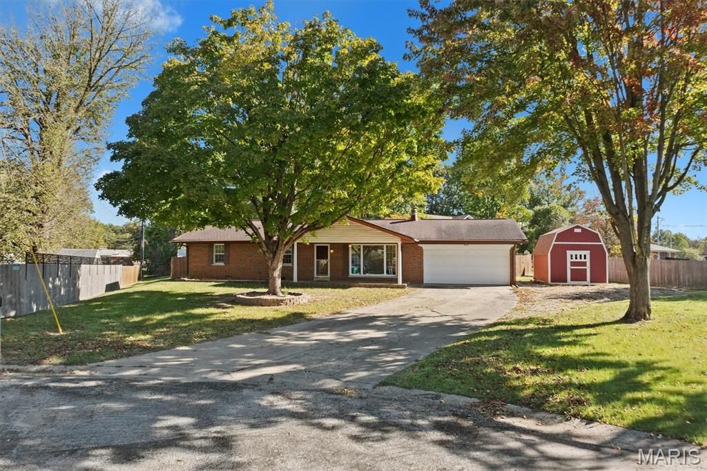 Property Photo:  7 Ivy Court  IL 62220 