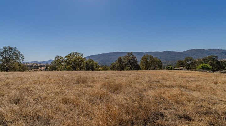 Property Photo:  1522 Saddleback Drive  CA 95249 