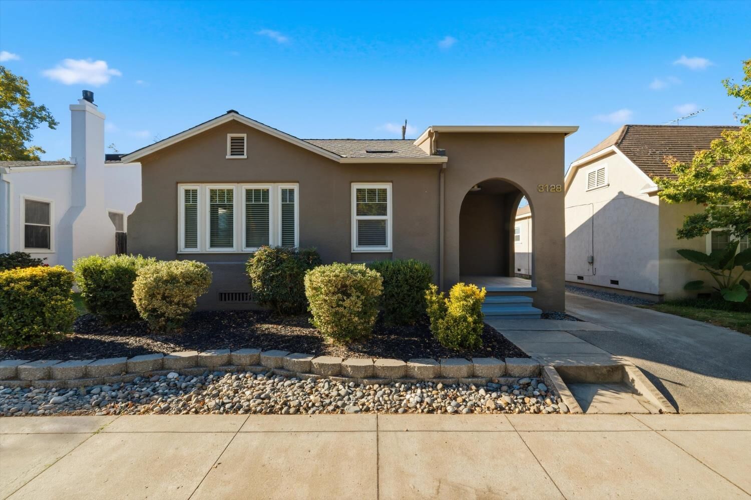 Property Photo:  3128 N Street  CA 95816 