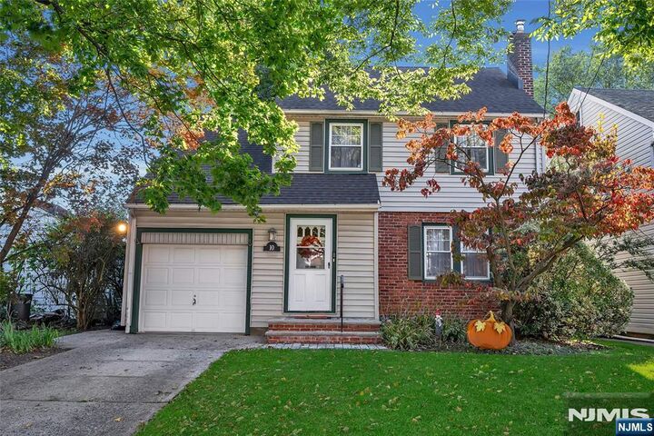 Property Photo:  10 Overlook Terrace  NJ 07003 