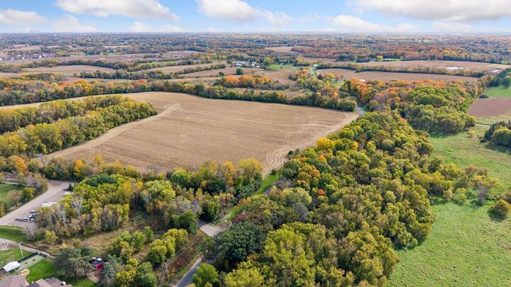 Property Photo:  2265 Pioneer Trail  MN 55340 