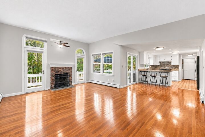 Property Photo: 293 Davis St MA 01532