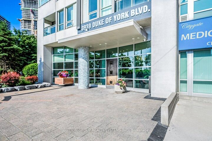 Property Photo:  3939 Duke Of York Boulevard 505  ON L5B 4N2 