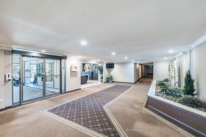 Property Photo:  8351 McLaughlin Road S 101  ON L6Y 4H8 